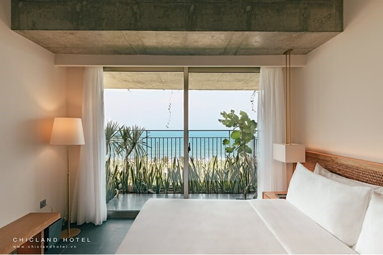 Phòng Deluxe Ocean Front With Balcony (Thien Dieu)